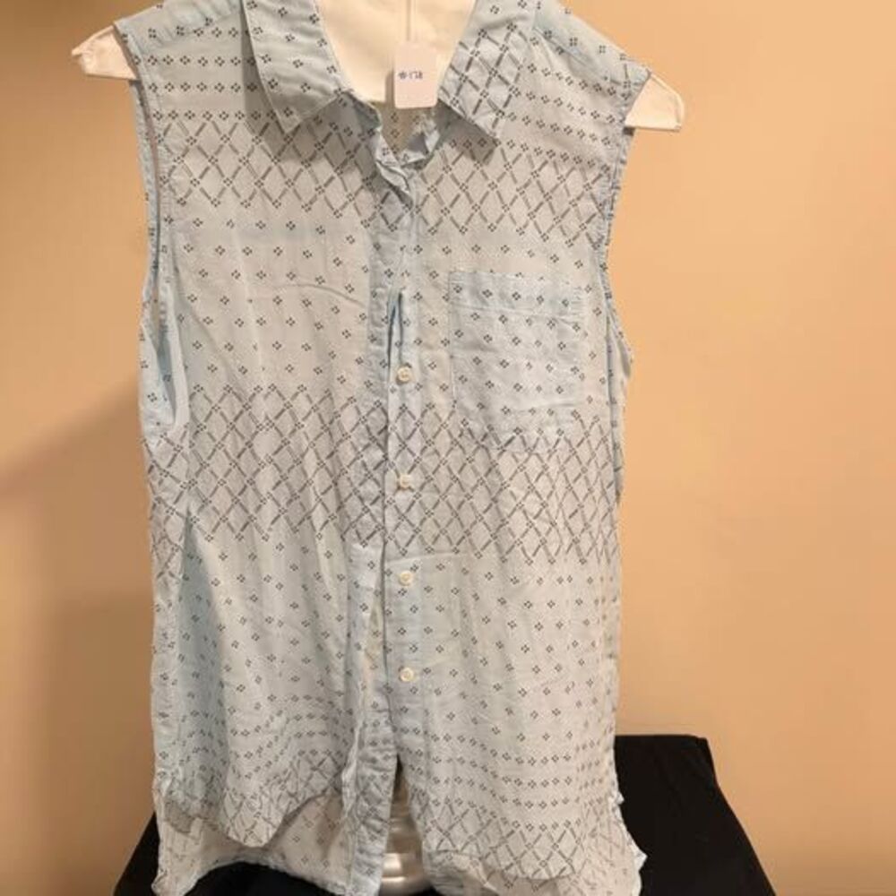Two by Vince Camuto Sleeveless Button-Down Shirt